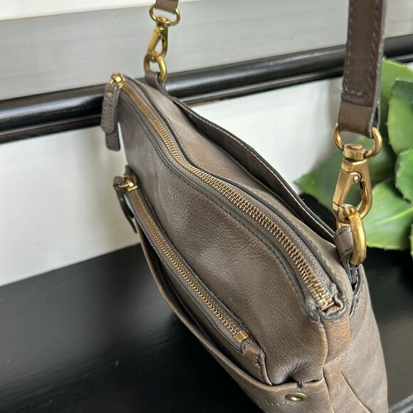 Fossil, genuine, leather Crossbody shoulder handbag purse taupe neutral - Picture 7 of 11
